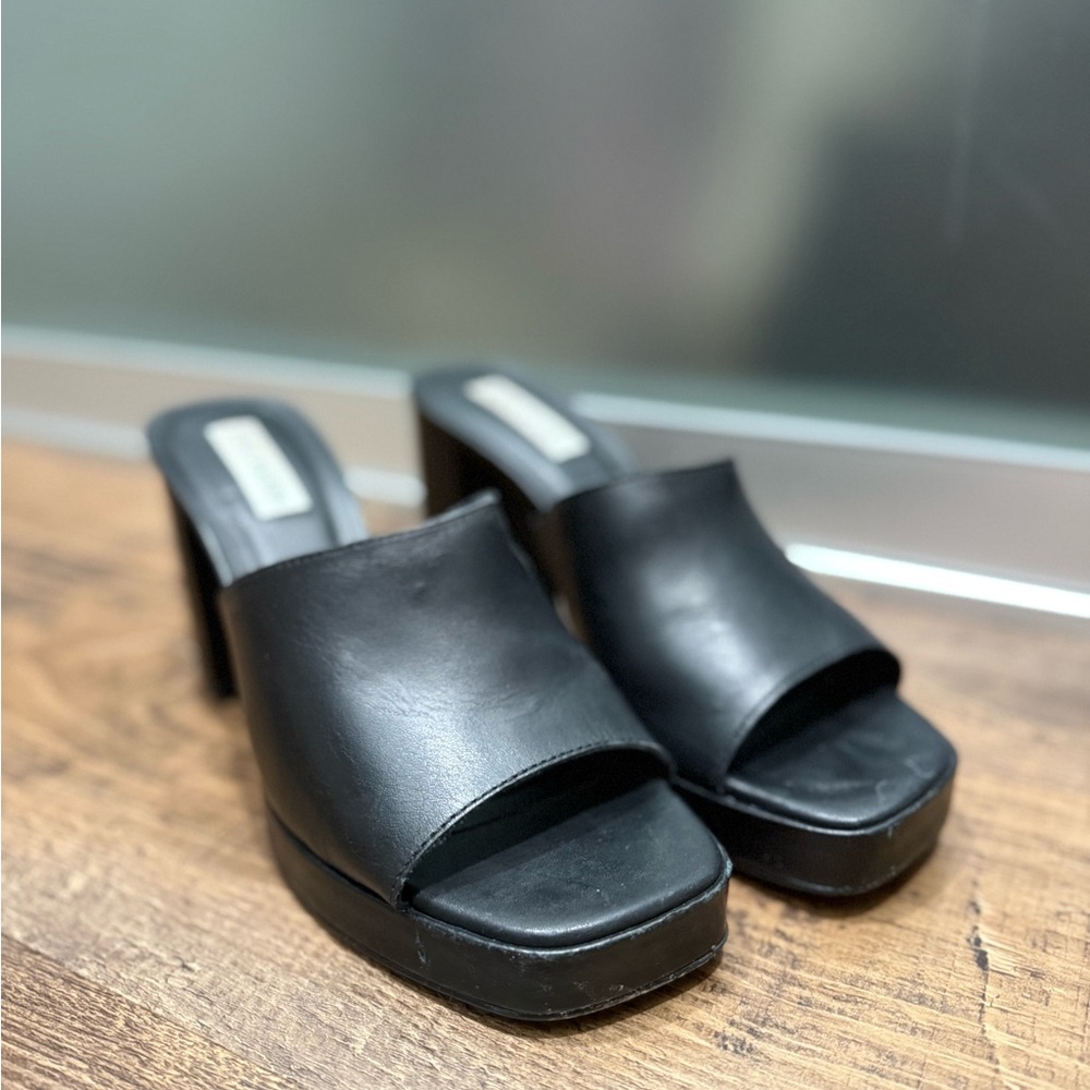 Steve Madden Black Platform Mules